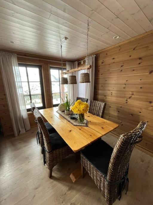 Cabin In Beautiful Surroundings At Harpefossen Nordfjordeid Esterno foto
