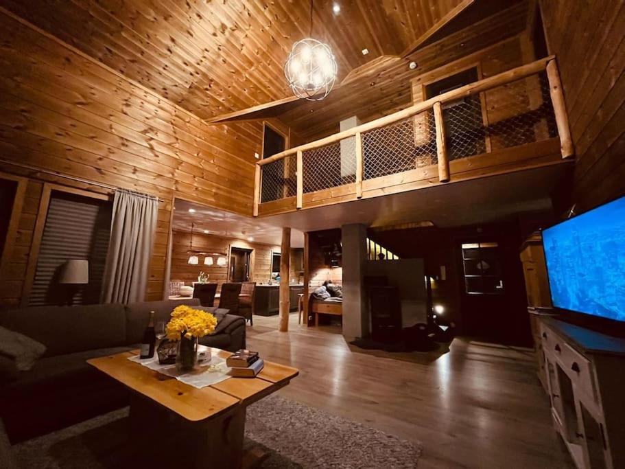 Cabin In Beautiful Surroundings At Harpefossen Nordfjordeid Esterno foto